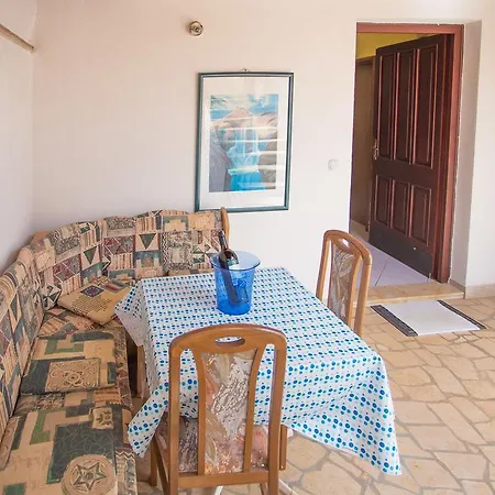 One-bedroom In Porec/istrien 9924
